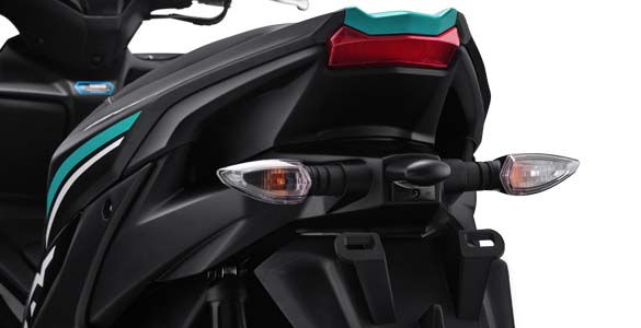 Sporty-Integrated Rear Handle Grip